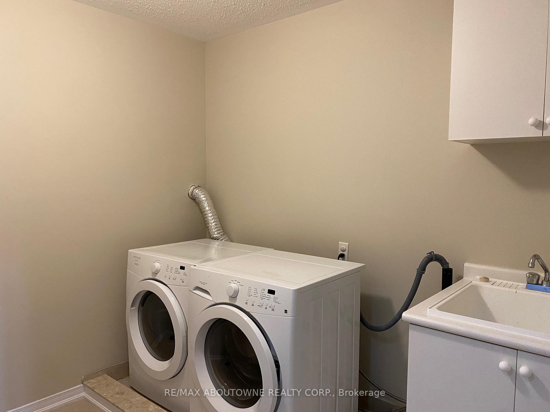 Photo 20 of 13 Mcphail Place, Hamilton, Waterdown — HOMEH