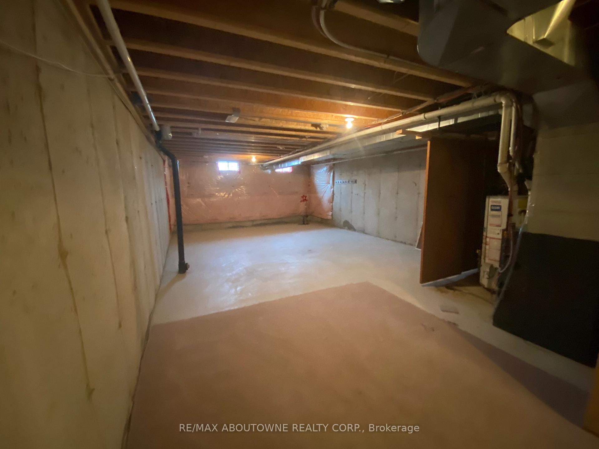 Photo 21 of 13 Mcphail Place, Hamilton, Waterdown — HOMEH