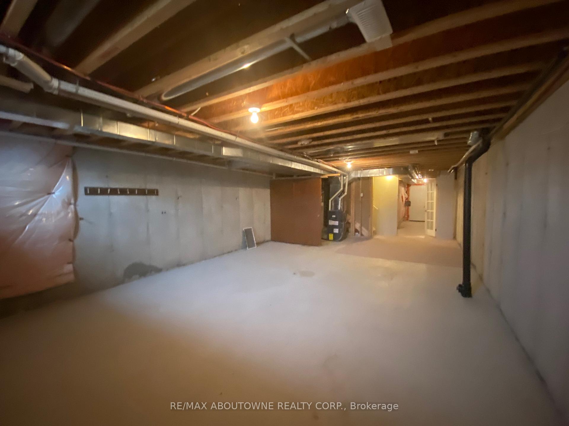 Photo 22 of 13 Mcphail Place, Hamilton, Waterdown — HOMEH