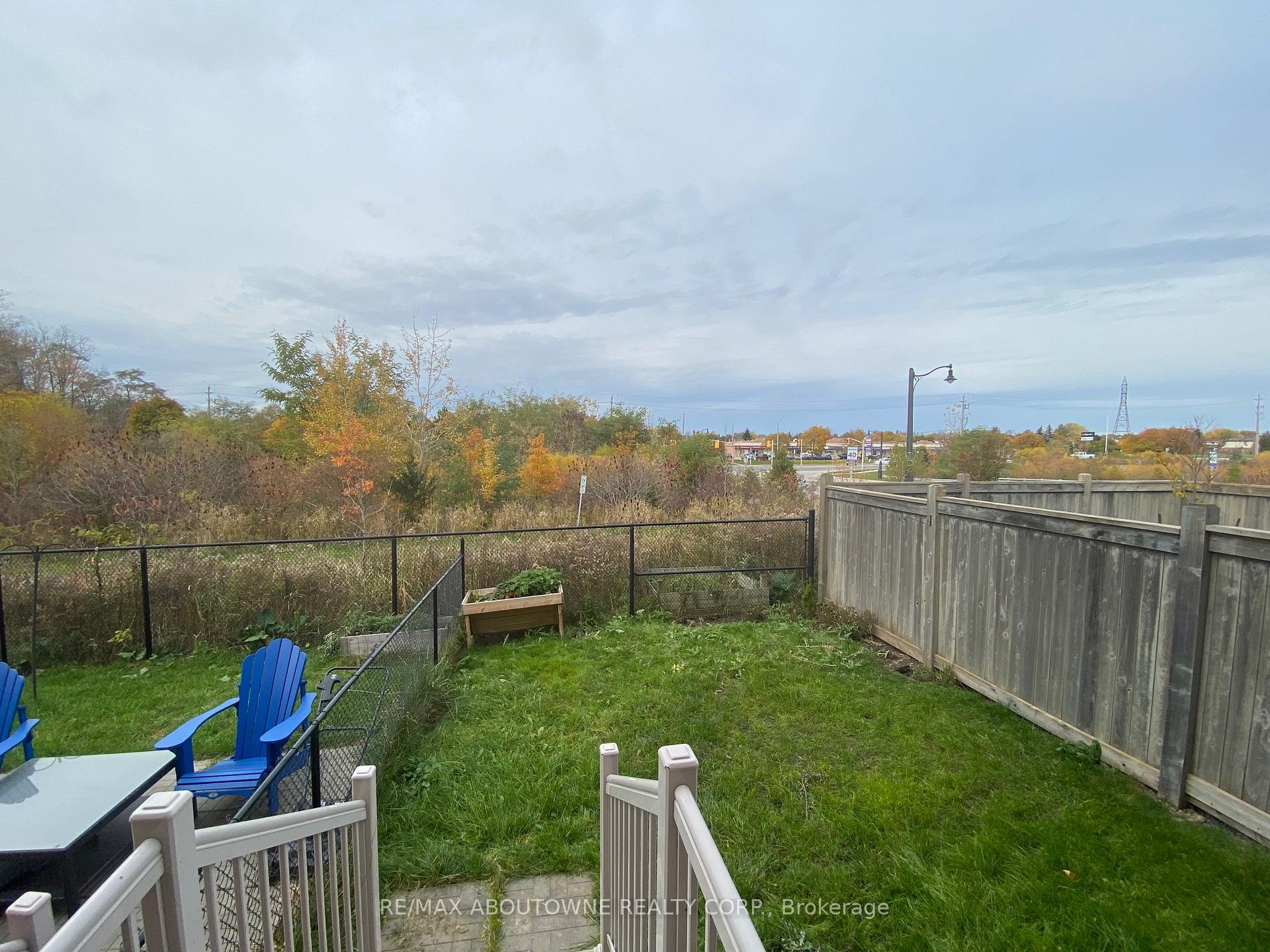 Photo 23 of 13 Mcphail Place, Hamilton, Waterdown — HOMEH