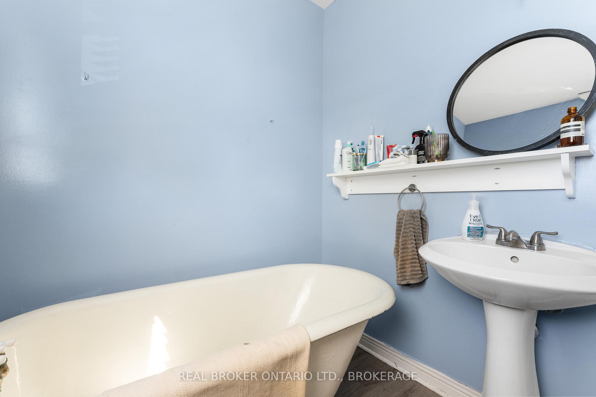 Photo 16 of 368 Albert Street, Kingston, Central City East — HOMEH