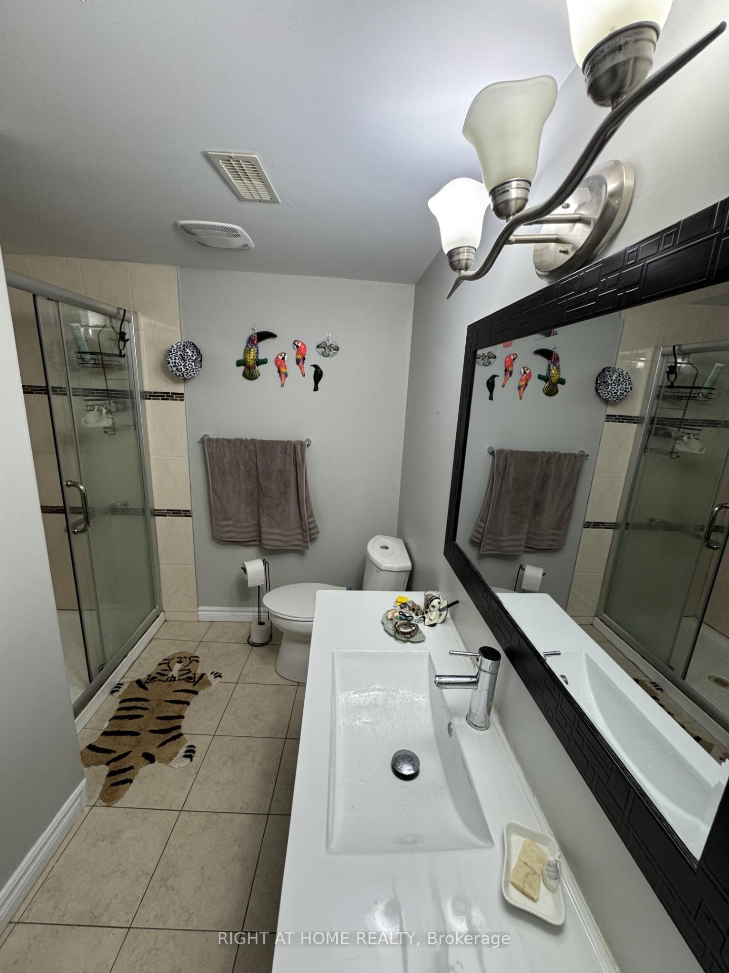 Photo 4 of 80 Andriana Crescent, Markham, Box Grove — HOMEH