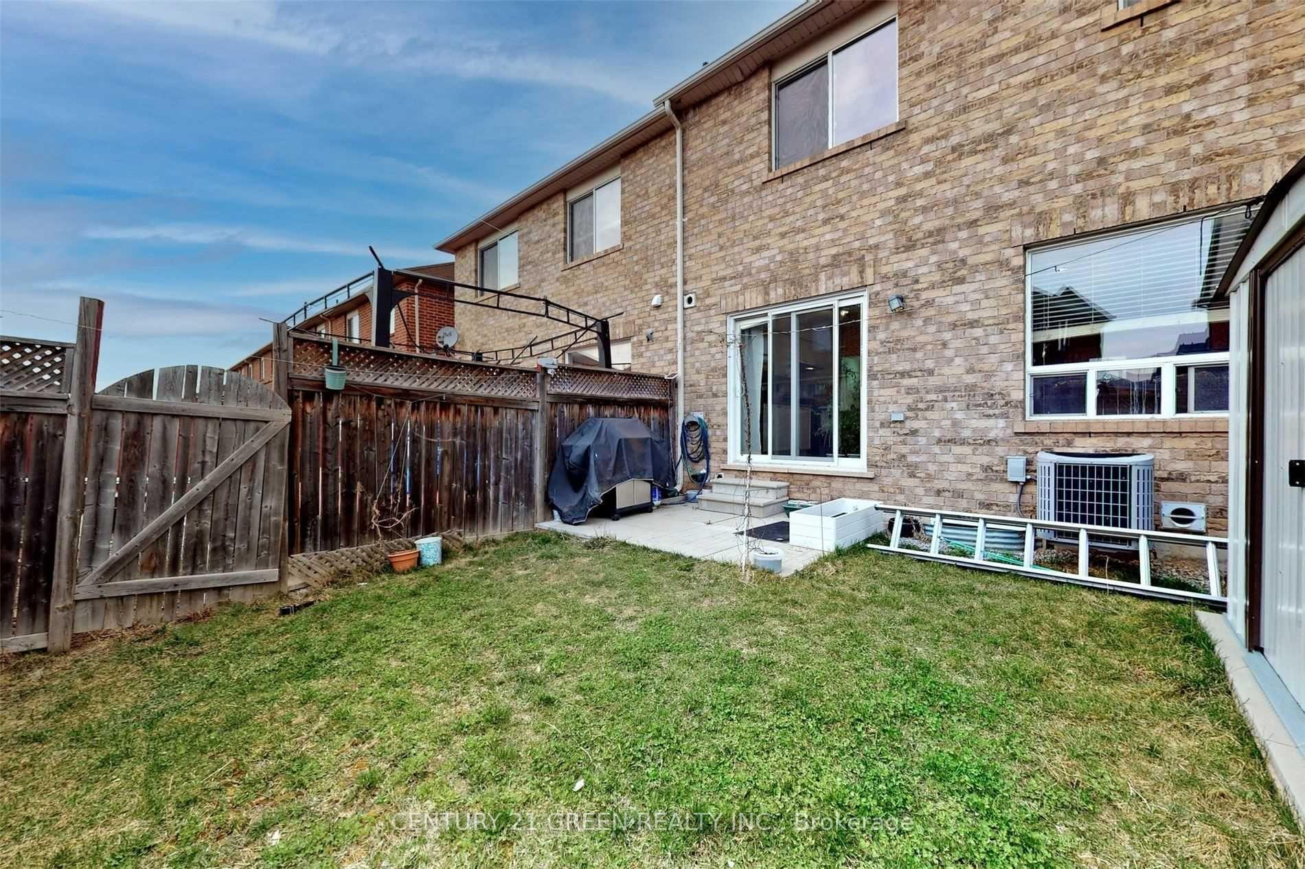 Photo 11 of 968 Thompson Road S, Milton, Coates — HOMEH