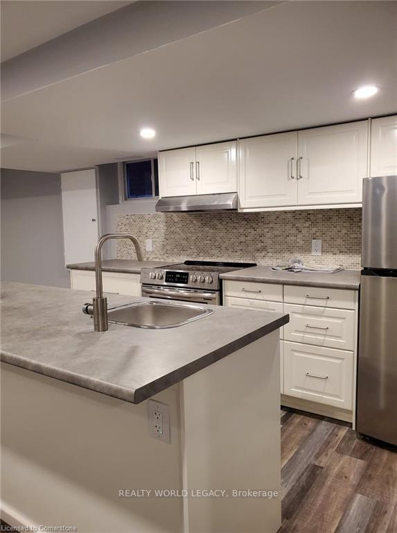 Photo 3 of Unit B, 122 Belview Avenue, Hamilton, Crown Point — HOMEH