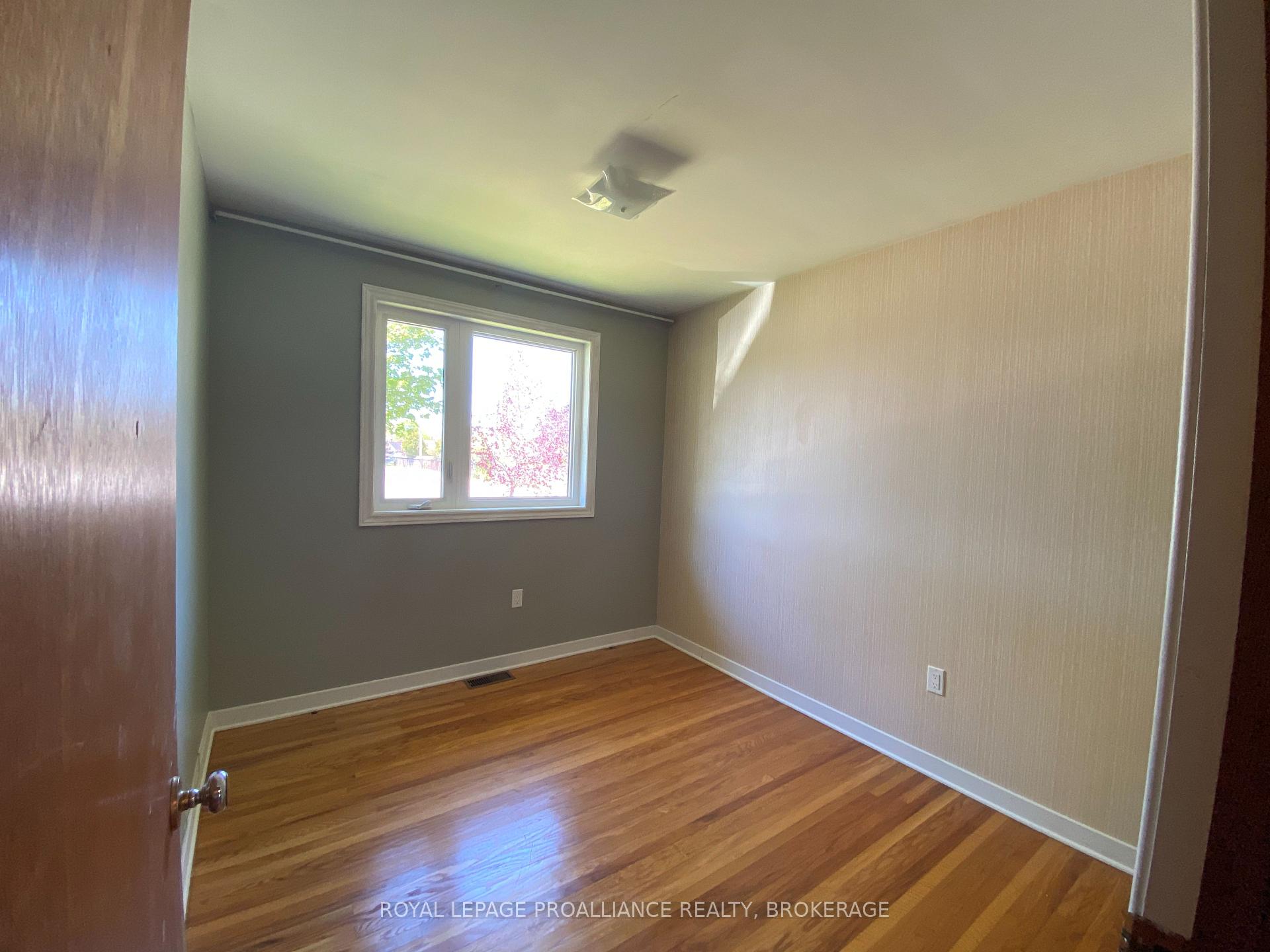 Photo 9 of 247 Norman Rogers Drive, Kingston, Central City West — HOMEH