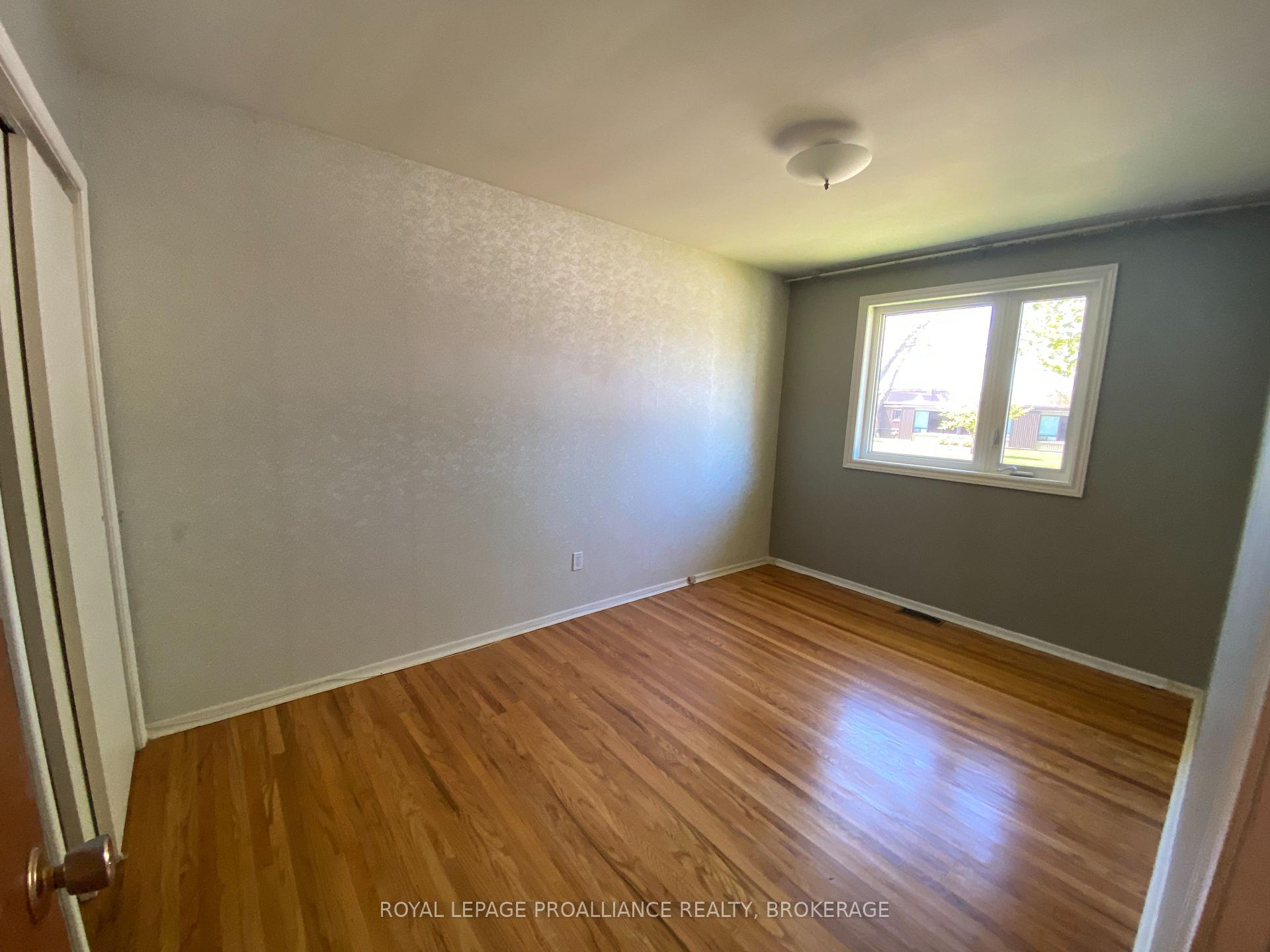 Photo 10 of 247 Norman Rogers Drive, Kingston, Central City West — HOMEH