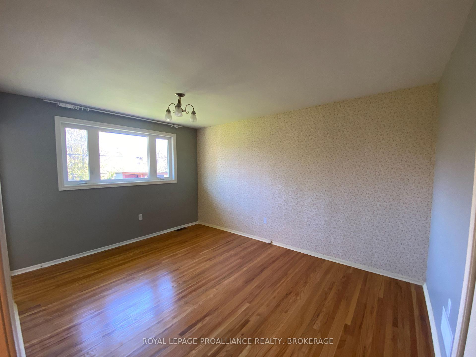 Photo 11 of 247 Norman Rogers Drive, Kingston, Central City West — HOMEH