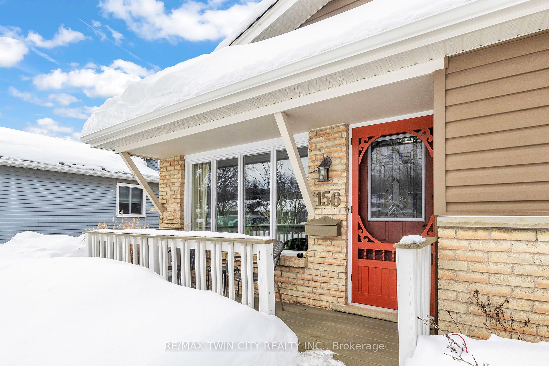 Photo 4 of 156 Sugar Maple Street, Kitchener — HOMEH