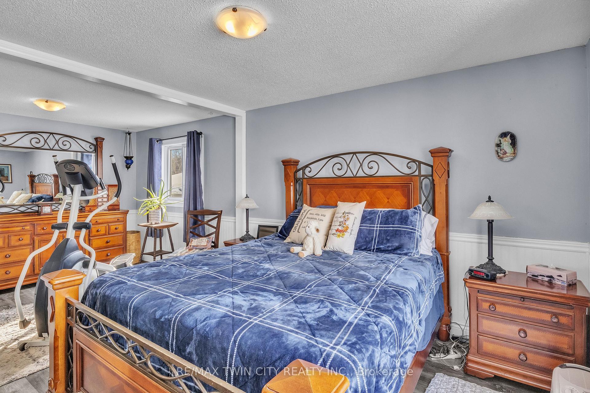 Photo 15 of 156 Sugar Maple Street, Kitchener — HOMEH