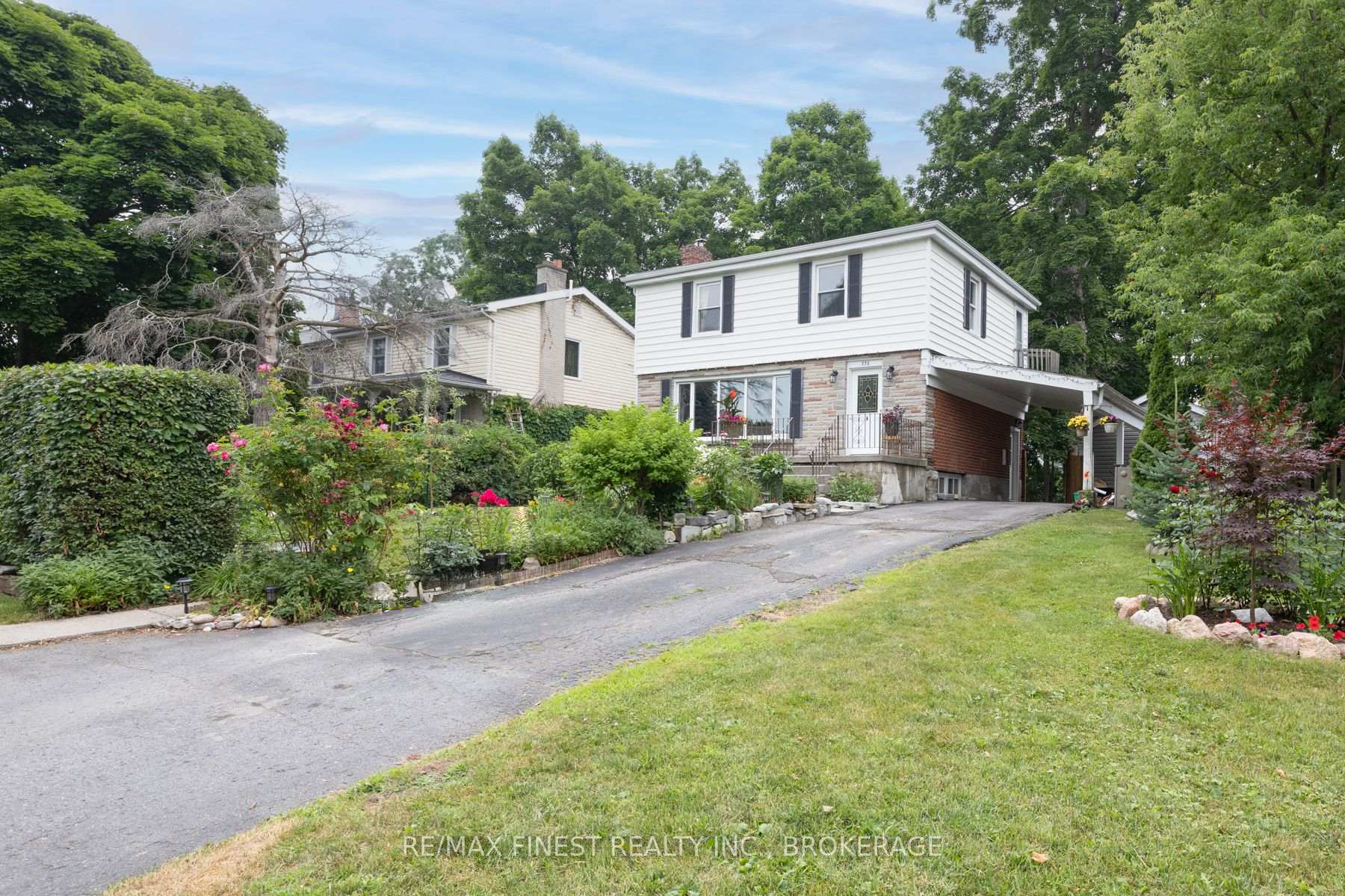 Photo 2 of 336 McMahon Avenue, Kingston, West of Sir John A. Blvd — HOMEH