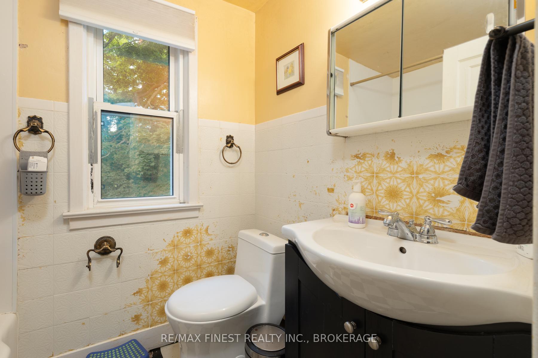 Photo 22 of 336 McMahon Avenue, Kingston, West of Sir John A. Blvd — HOMEH