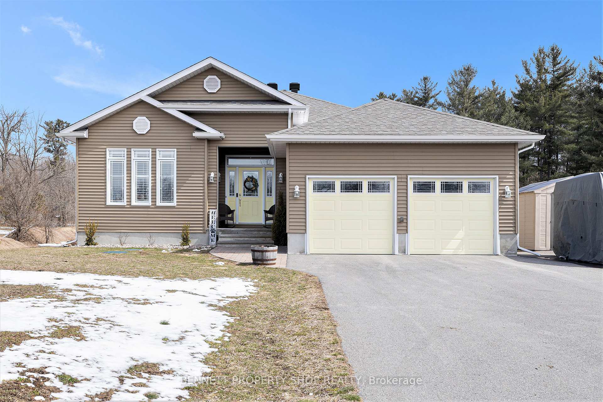 Front of 2040 Fifth Line Road