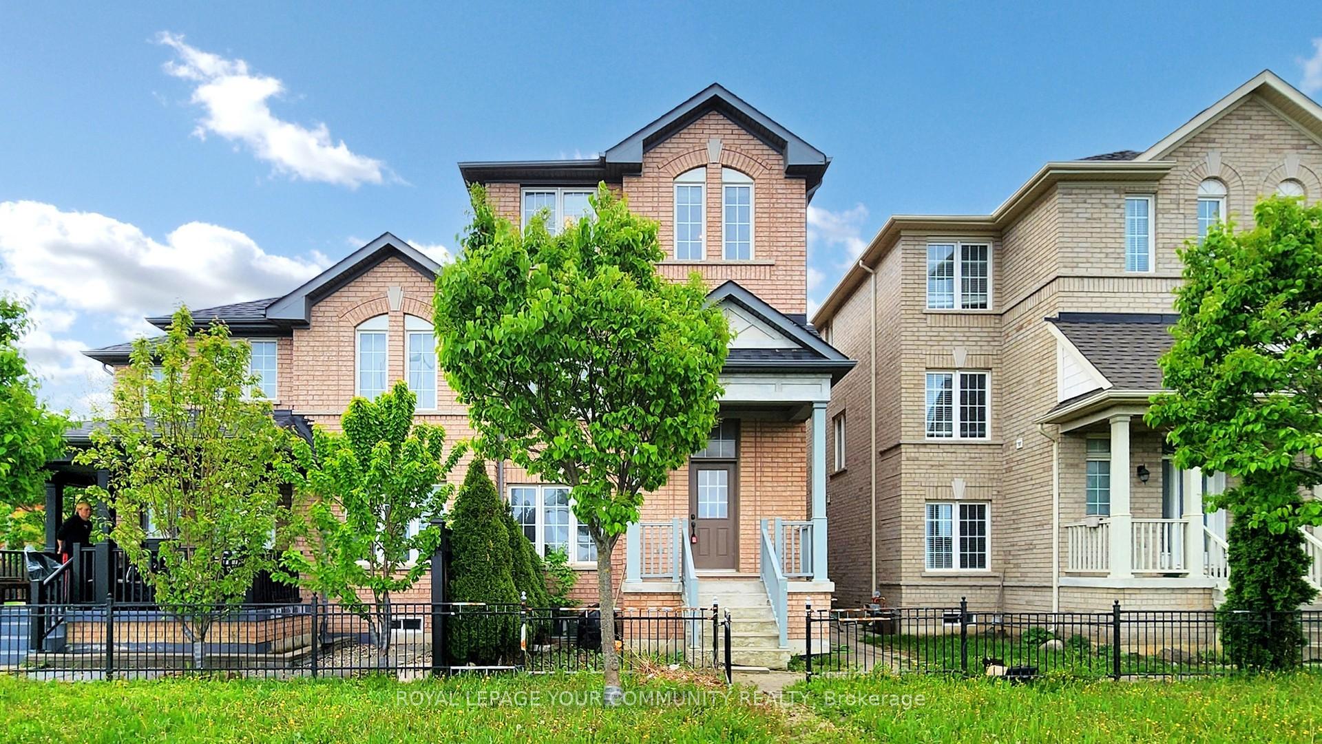 Photo 2 of 44 Old Oak Lane, Markham, Cornell — HOMEH