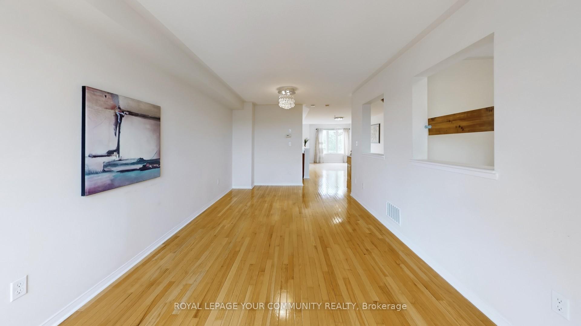 Photo 9 of 44 Old Oak Lane, Markham, Cornell — HOMEH
