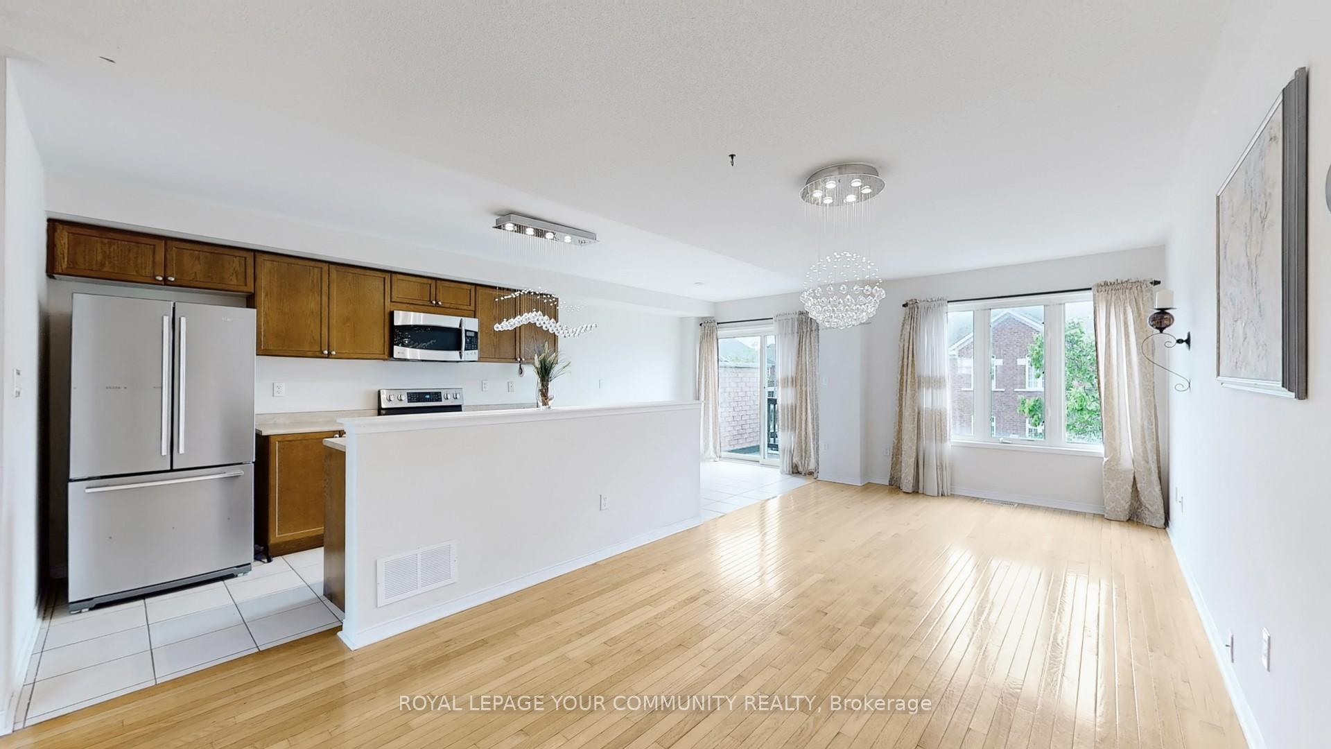 Photo 11 of 44 Old Oak Lane, Markham, Cornell — HOMEH