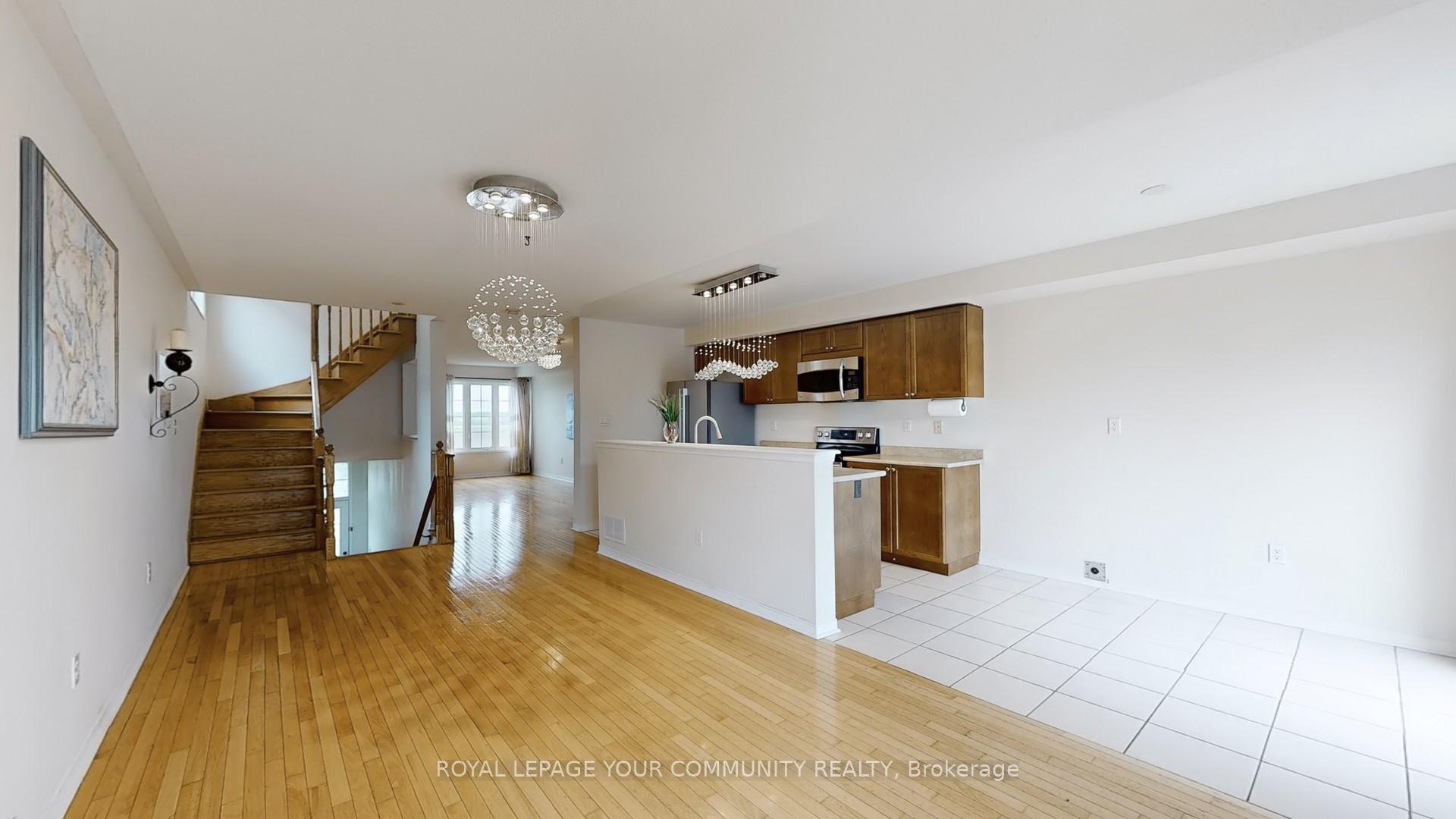 Photo 13 of 44 Old Oak Lane, Markham, Cornell — HOMEH