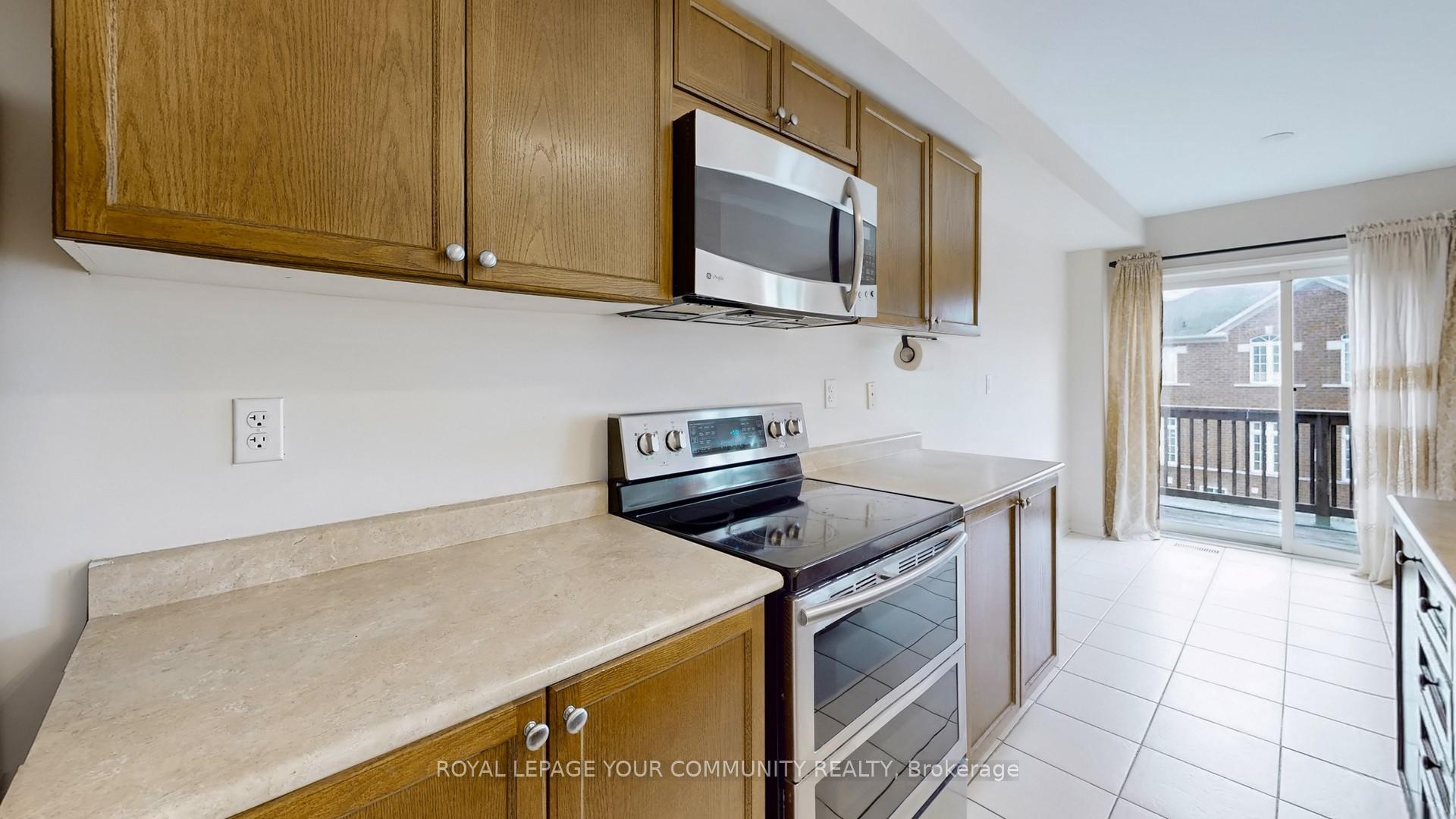 Photo 16 of 44 Old Oak Lane, Markham, Cornell — HOMEH