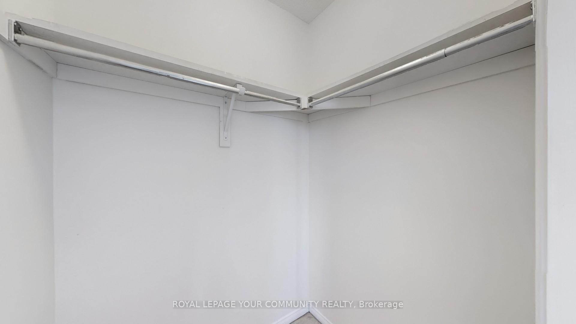Photo 32 of 44 Old Oak Lane, Markham, Cornell — HOMEH