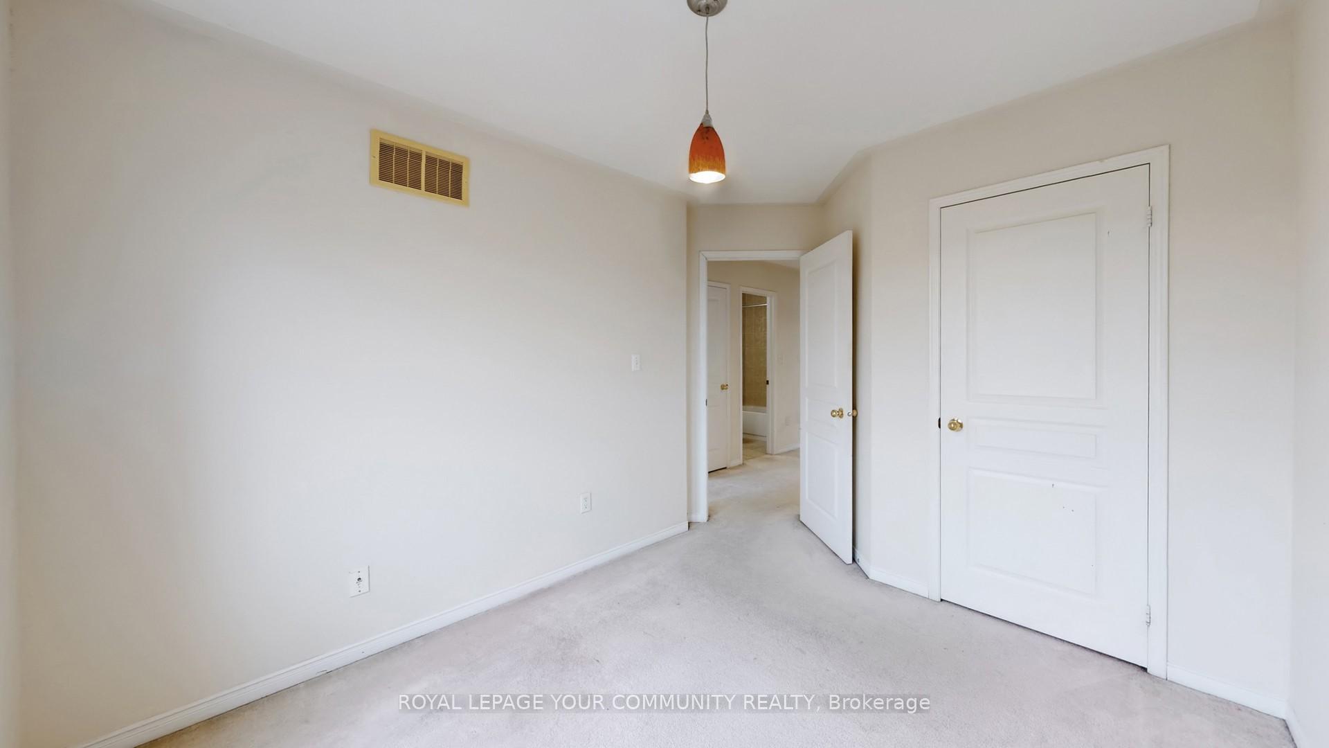 Photo 36 of 44 Old Oak Lane, Markham, Cornell — HOMEH