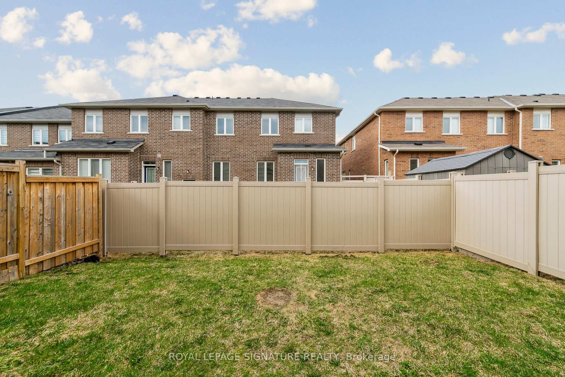 Photo 46 of 1466 Chretien Street, Milton, Ford — HOMEH