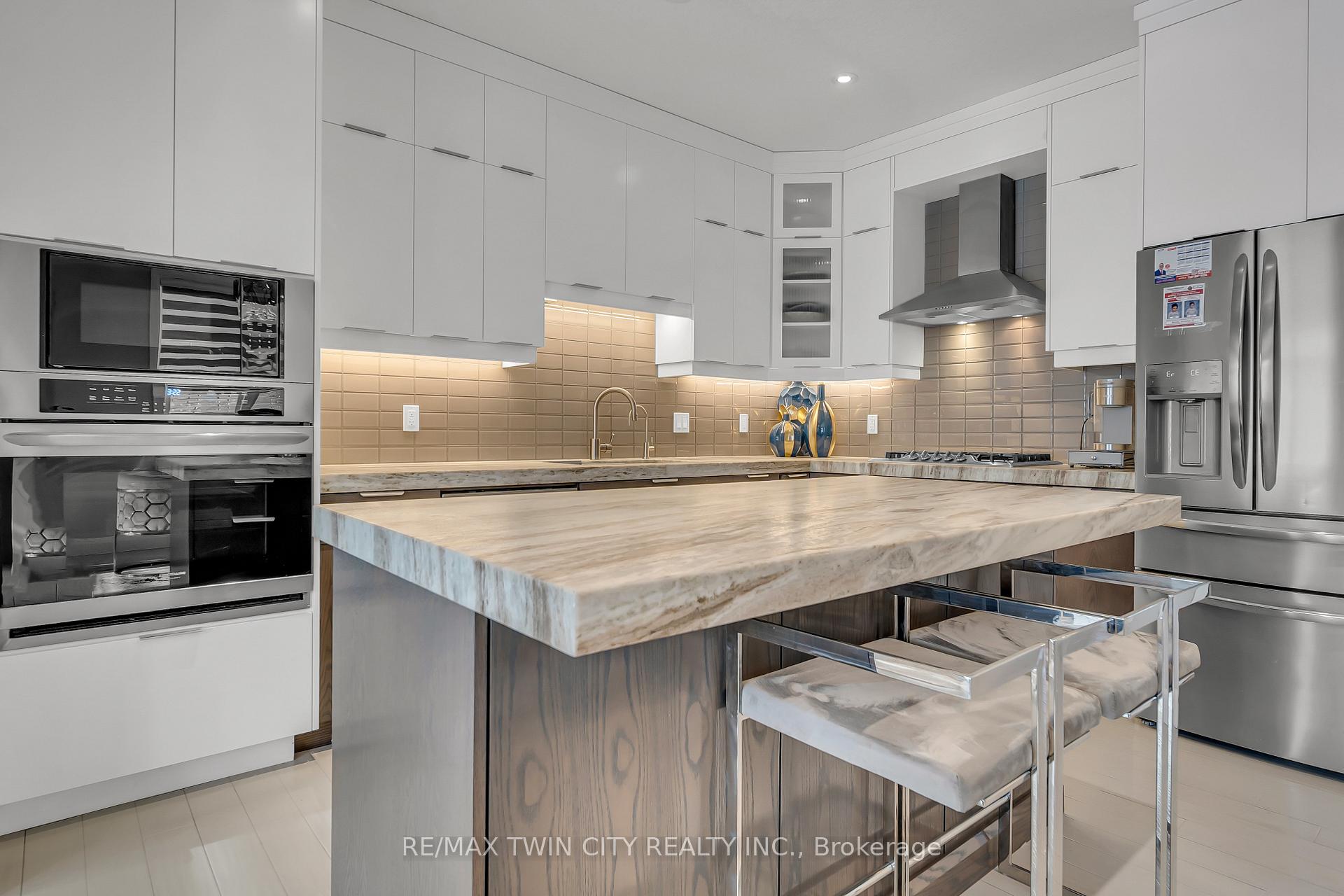 Photo 8 of 114 Rivertrail Avenue, Kitchener — HOMEH