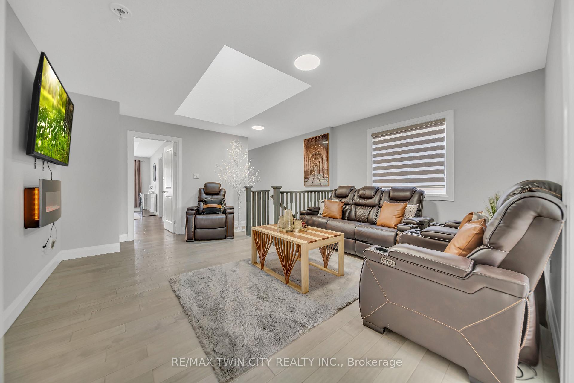 Photo 14 of 114 Rivertrail Avenue, Kitchener — HOMEH