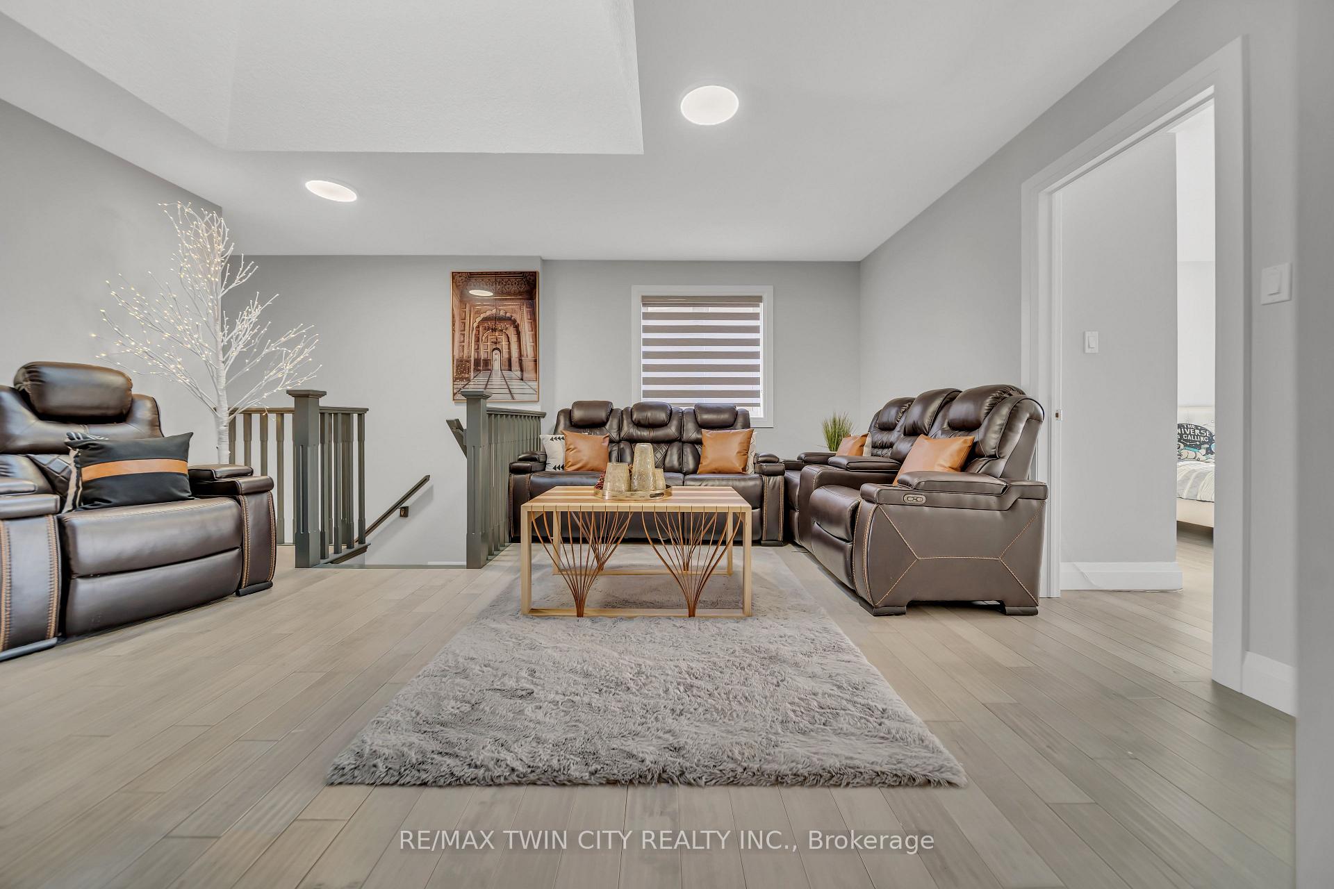 Photo 15 of 114 Rivertrail Avenue, Kitchener — HOMEH