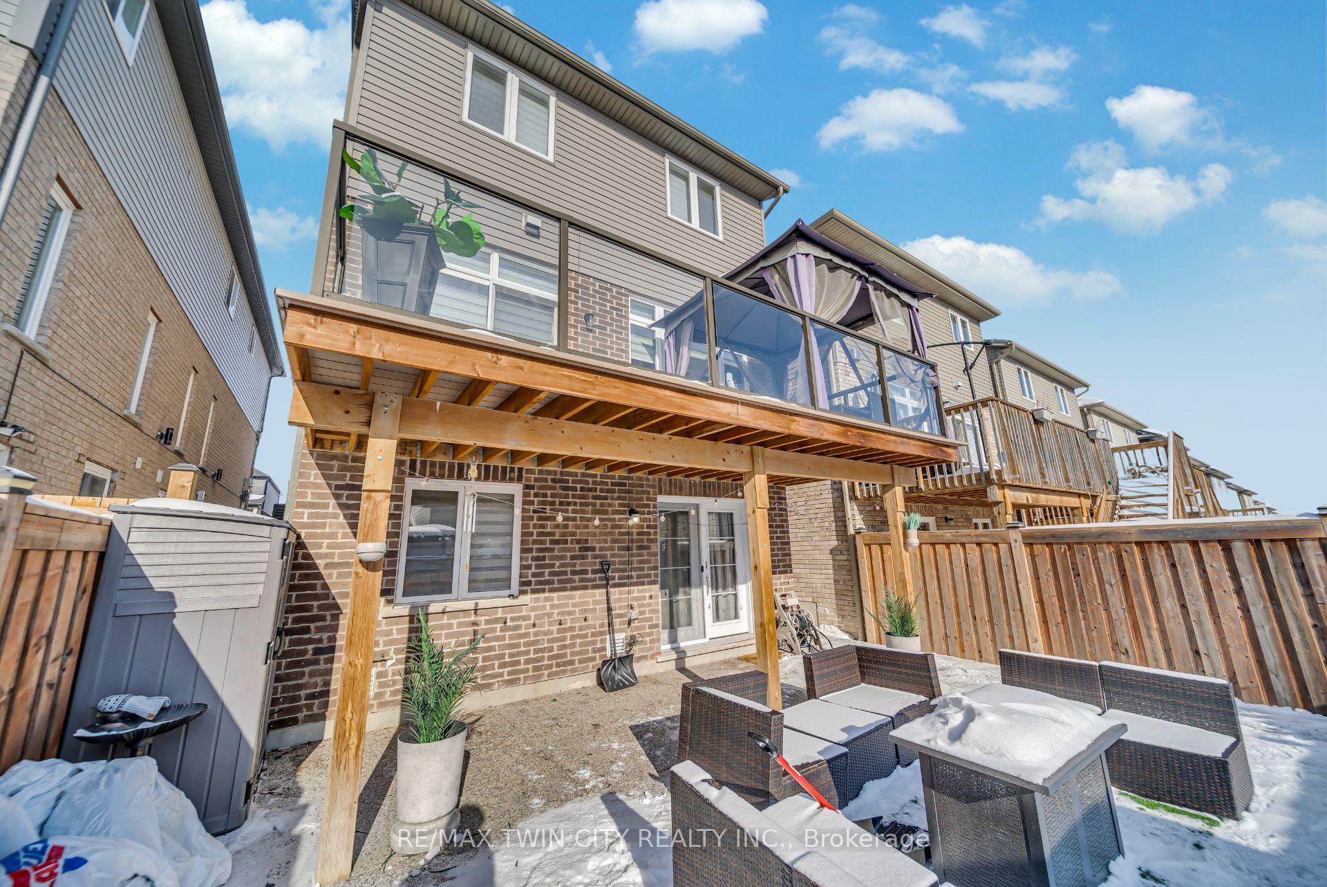 Photo 33 of 114 Rivertrail Avenue, Kitchener — HOMEH