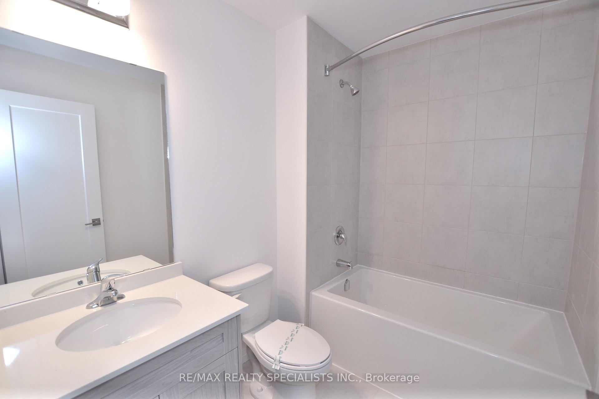 Photo 7 of 7 Dodman Crescent, Hamilton, Ancaster — HOMEH