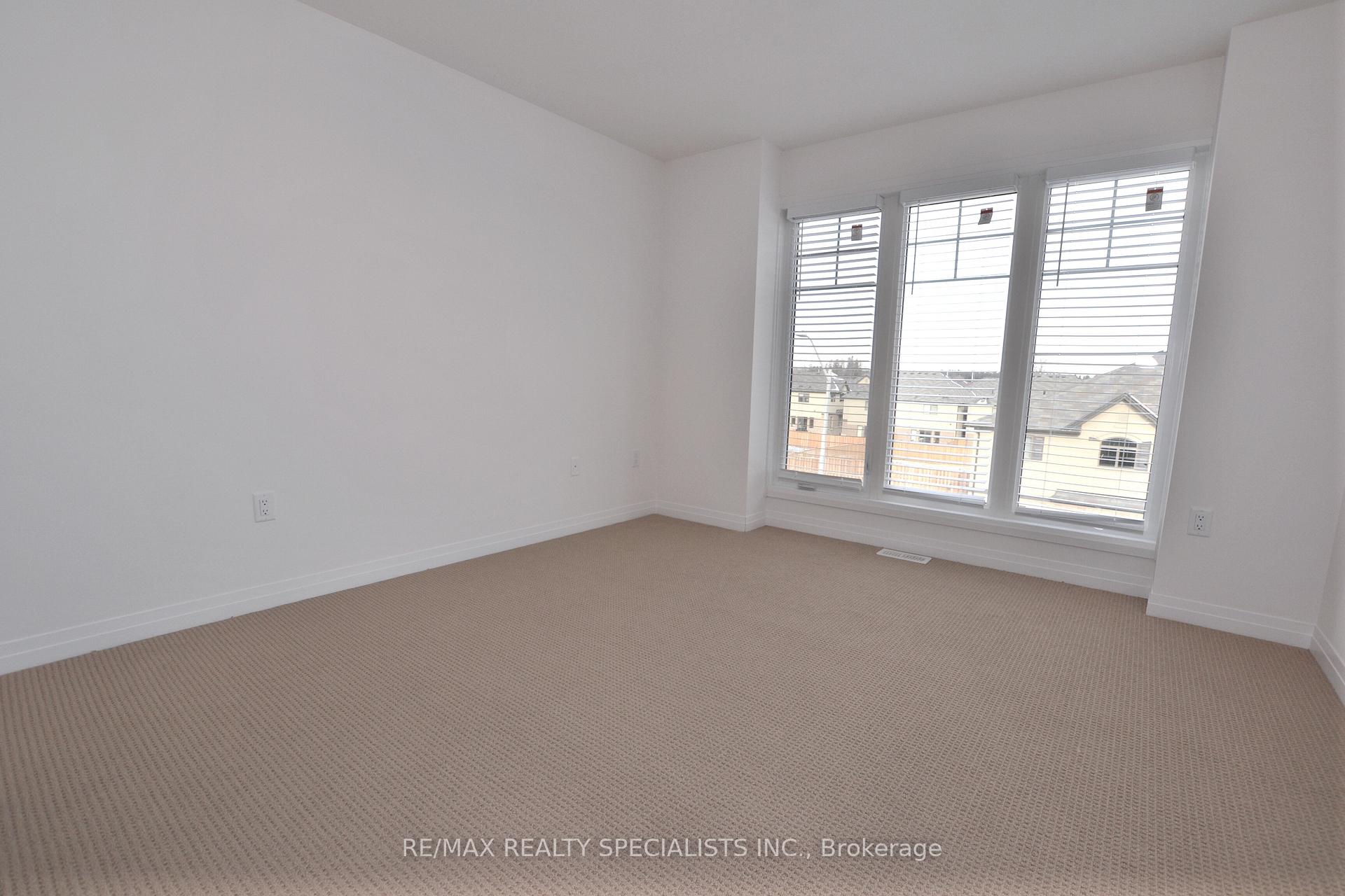 Photo 9 of 7 Dodman Crescent, Hamilton, Ancaster — HOMEH