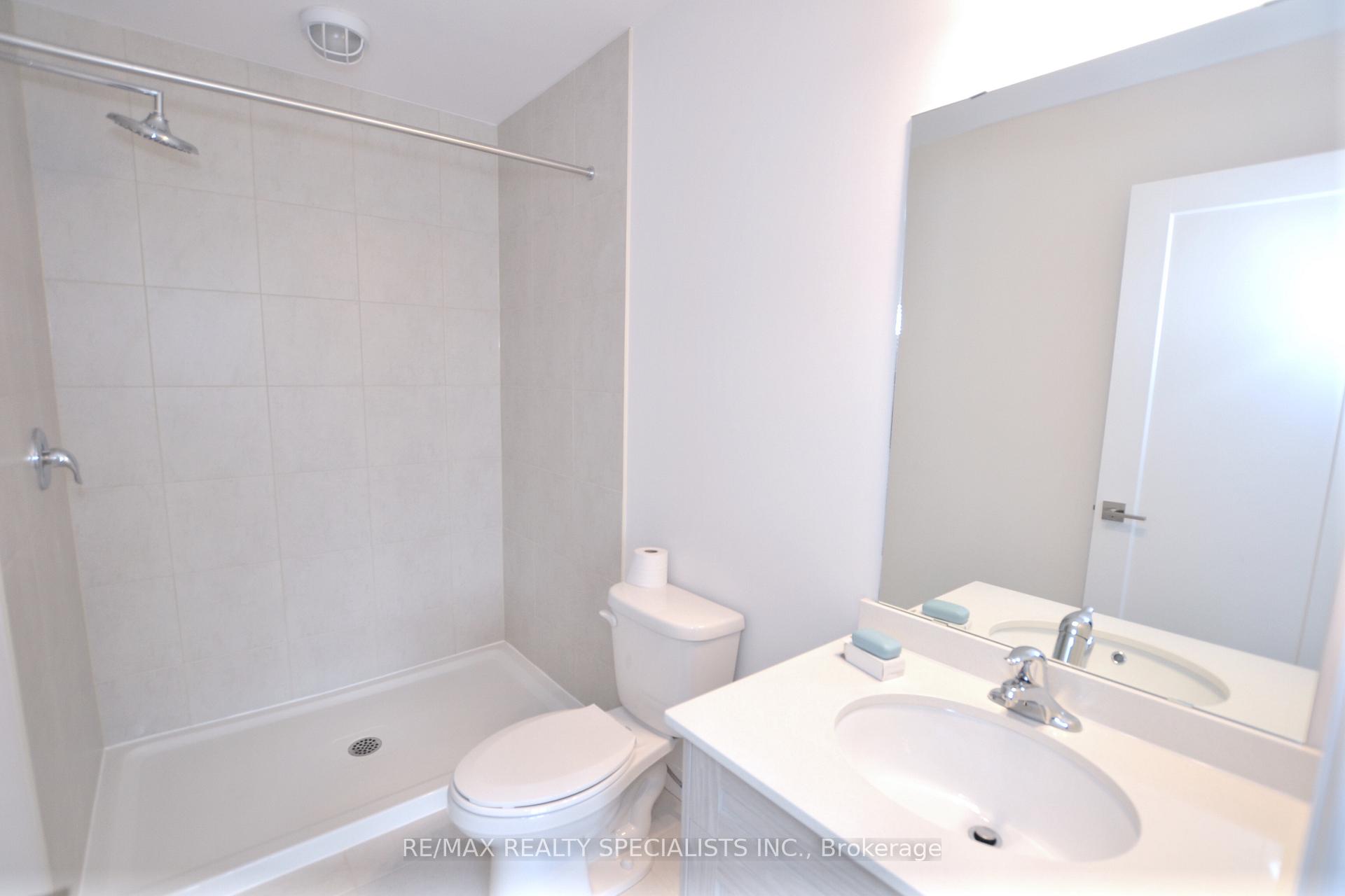 Photo 10 of 7 Dodman Crescent, Hamilton, Ancaster — HOMEH