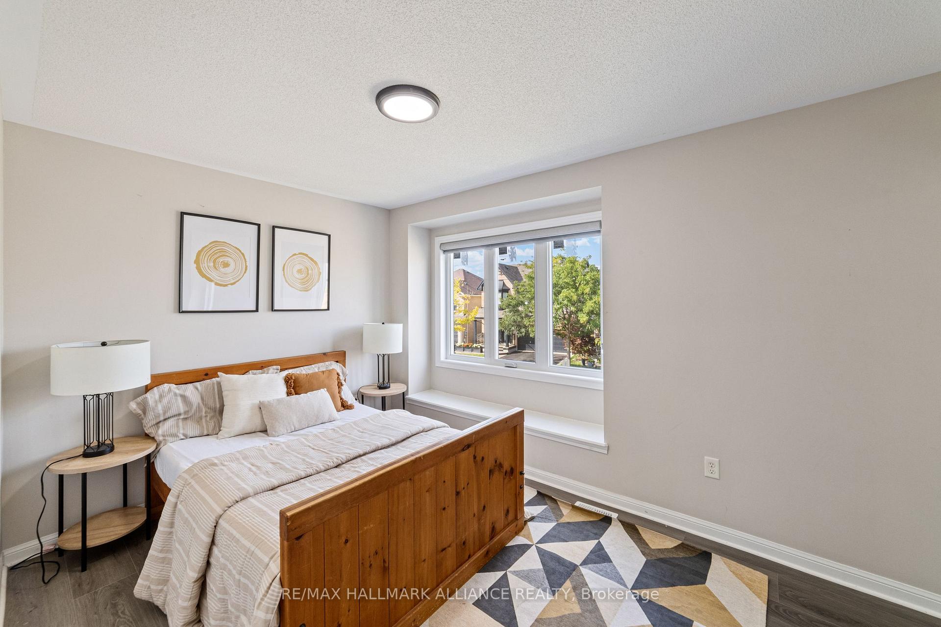 Photo 18 of 402 Schreyer Crescent, Milton, Harrison — HOMEH