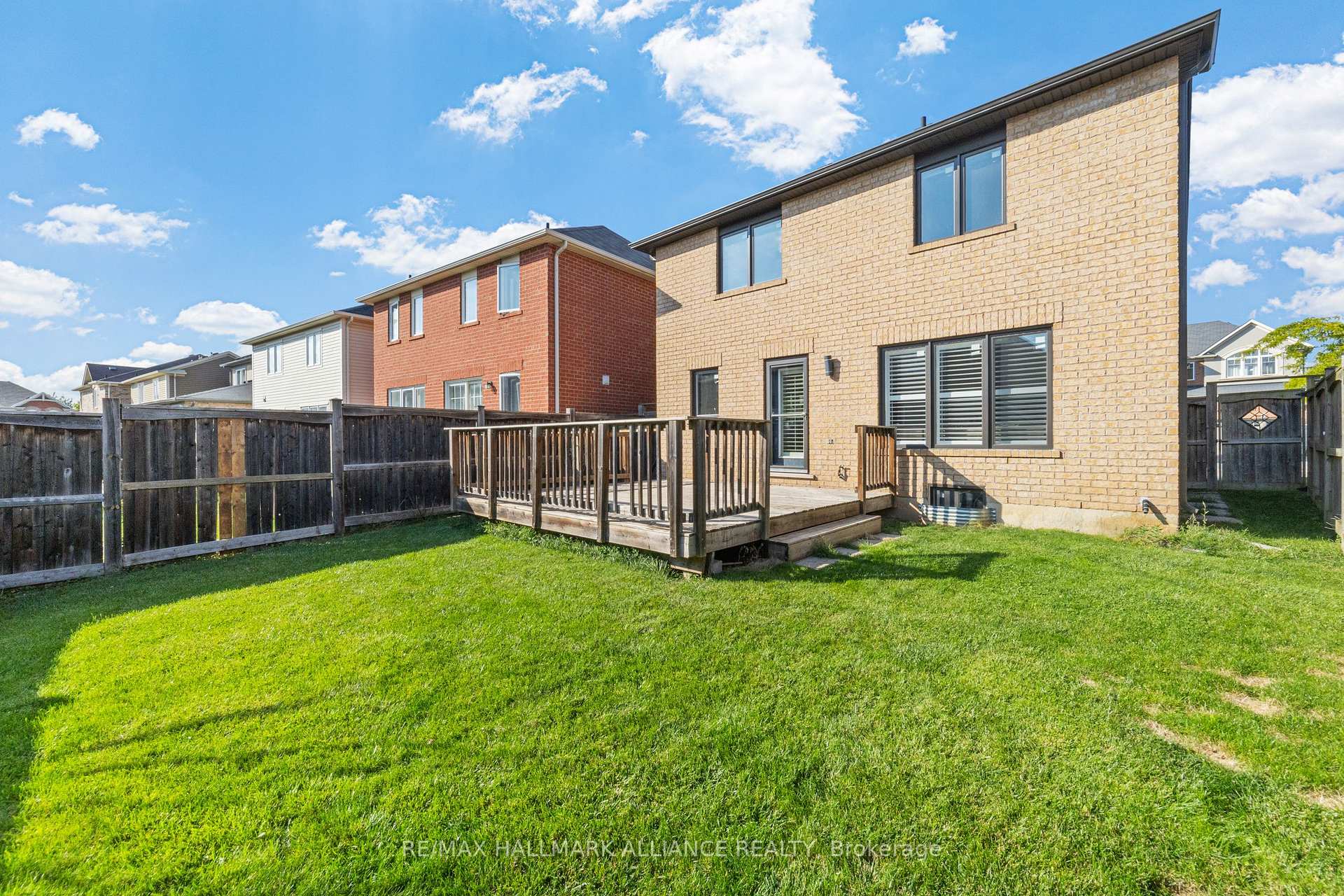 Photo 31 of 402 Schreyer Crescent, Milton, Harrison — HOMEH
