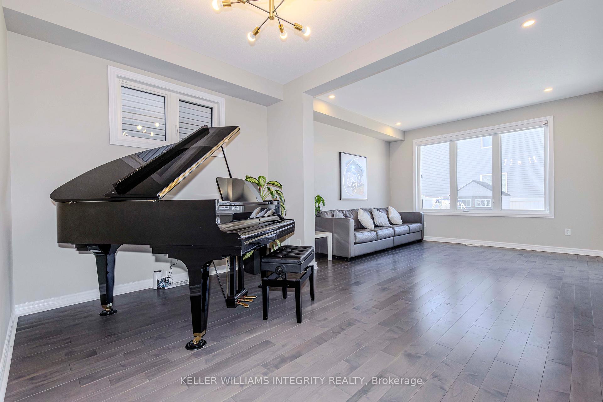 Photo 3 of 567 Paine Avenue, Ottawa, Kanata - Kanata Lakes/Heritage Hills — HOMEH