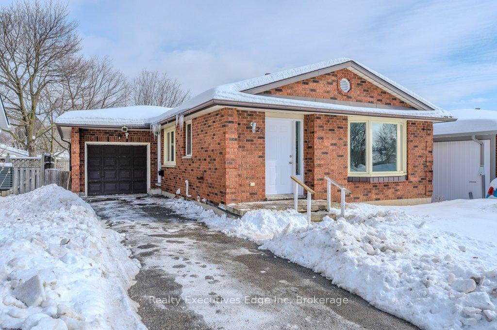 Photo 1 of 28 Summerhill Crescent, Kitchener — HOMEH