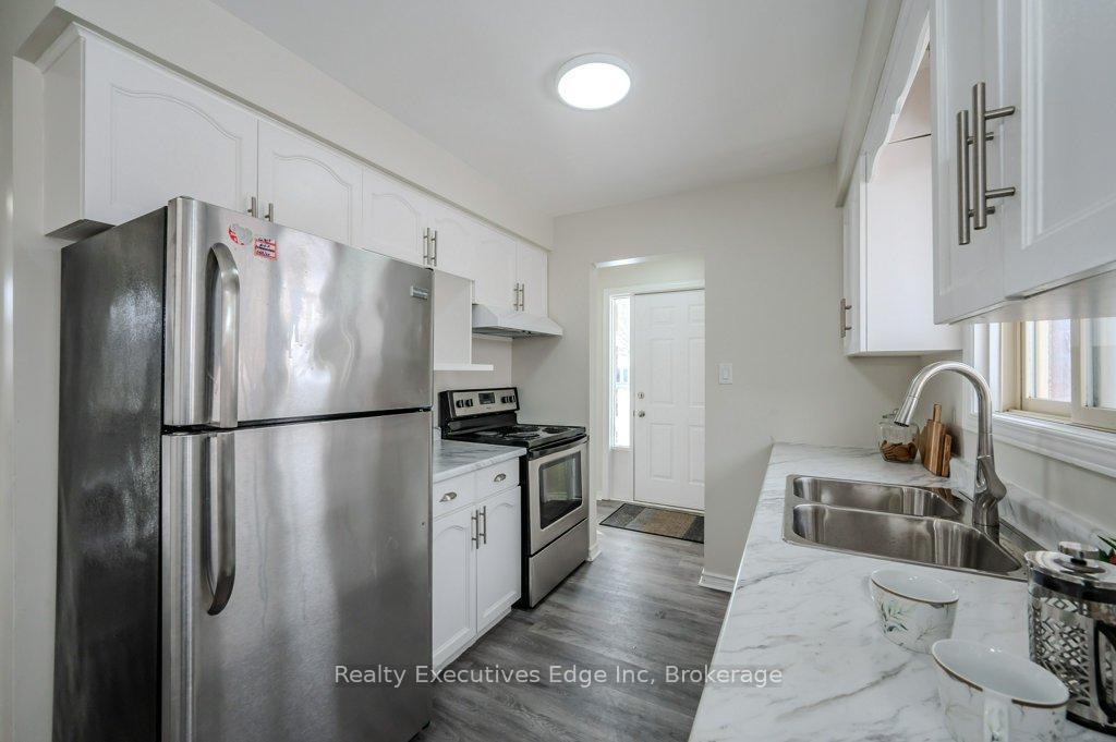 Photo 14 of 28 Summerhill Crescent, Kitchener — HOMEH