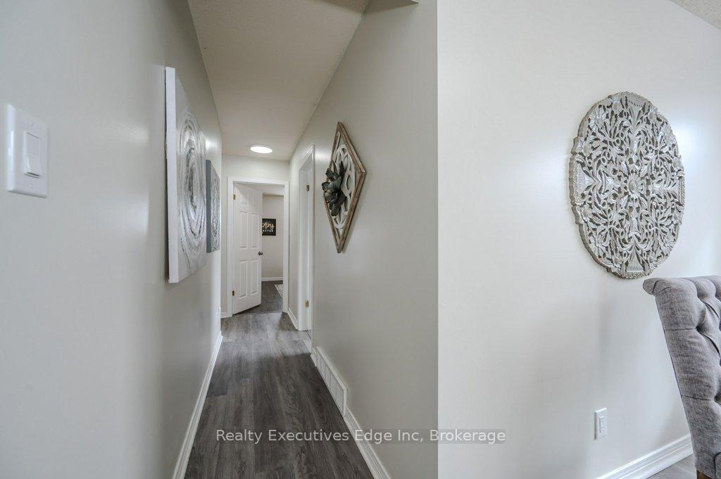 Photo 18 of 28 Summerhill Crescent, Kitchener — HOMEH