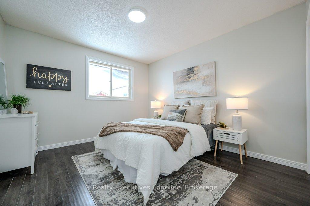 Photo 22 of 28 Summerhill Crescent, Kitchener — HOMEH