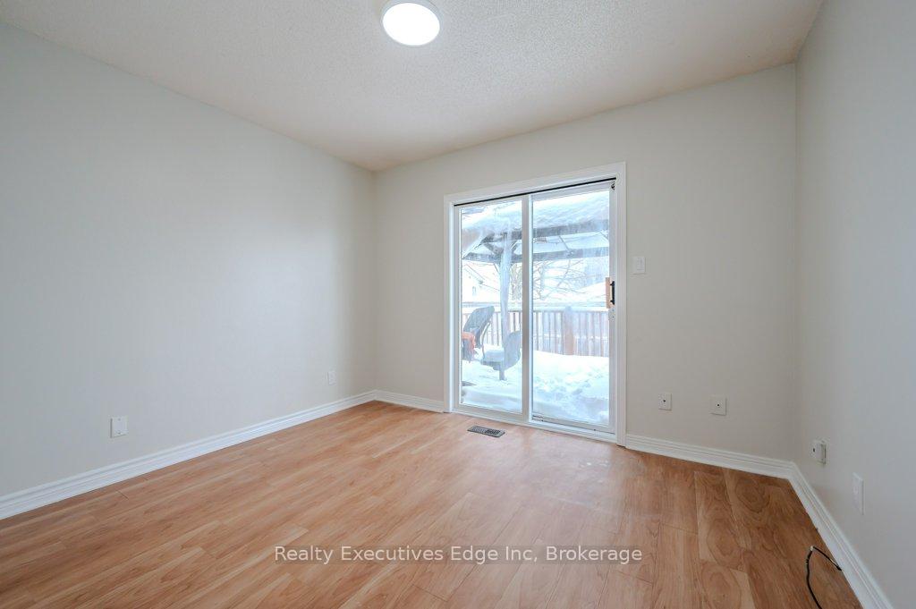 Photo 26 of 28 Summerhill Crescent, Kitchener — HOMEH