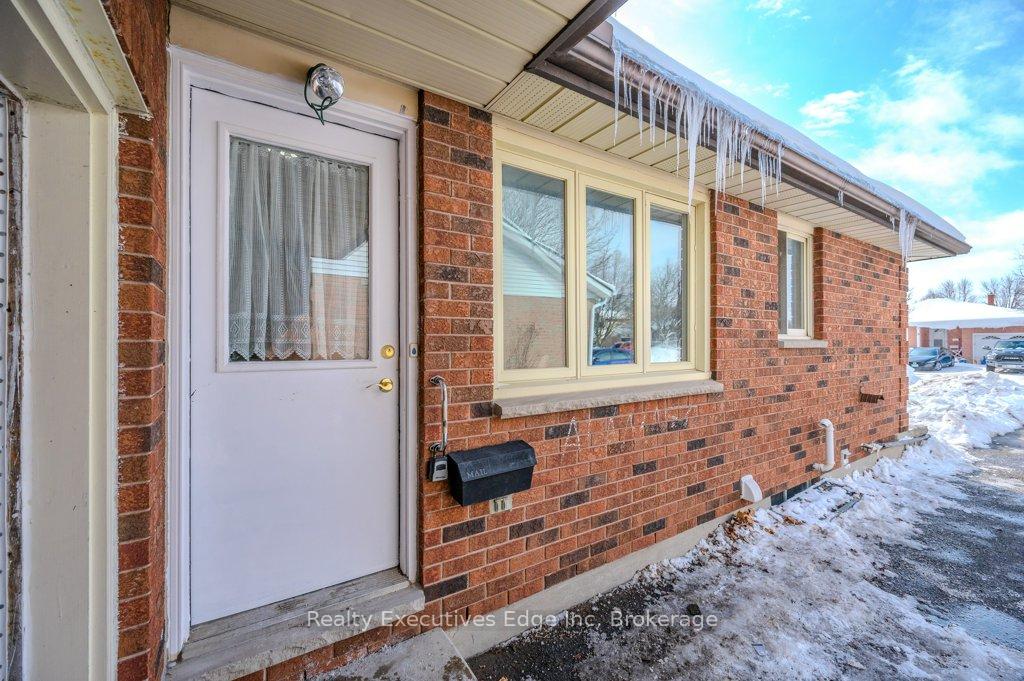 Photo 28 of 28 Summerhill Crescent, Kitchener — HOMEH
