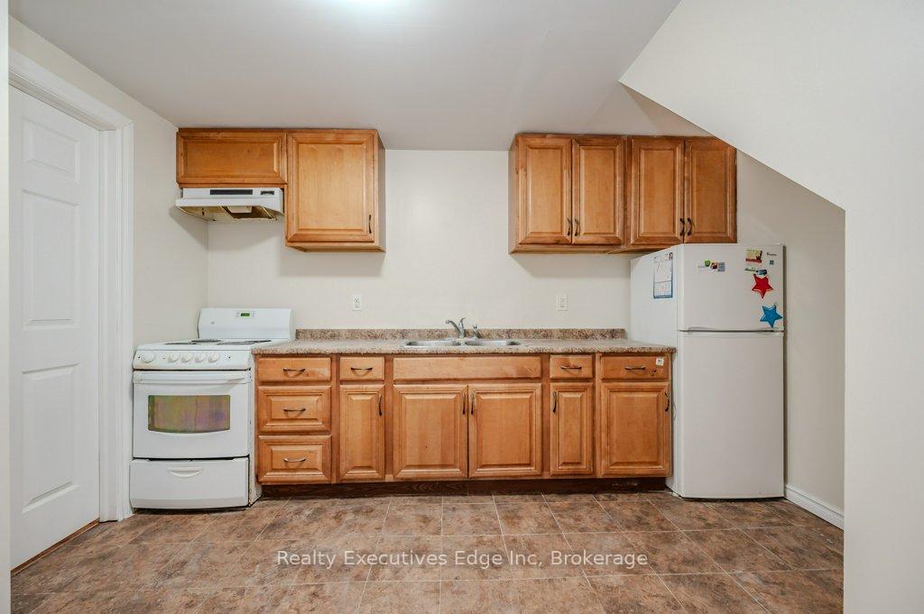 Photo 33 of 28 Summerhill Crescent, Kitchener — HOMEH