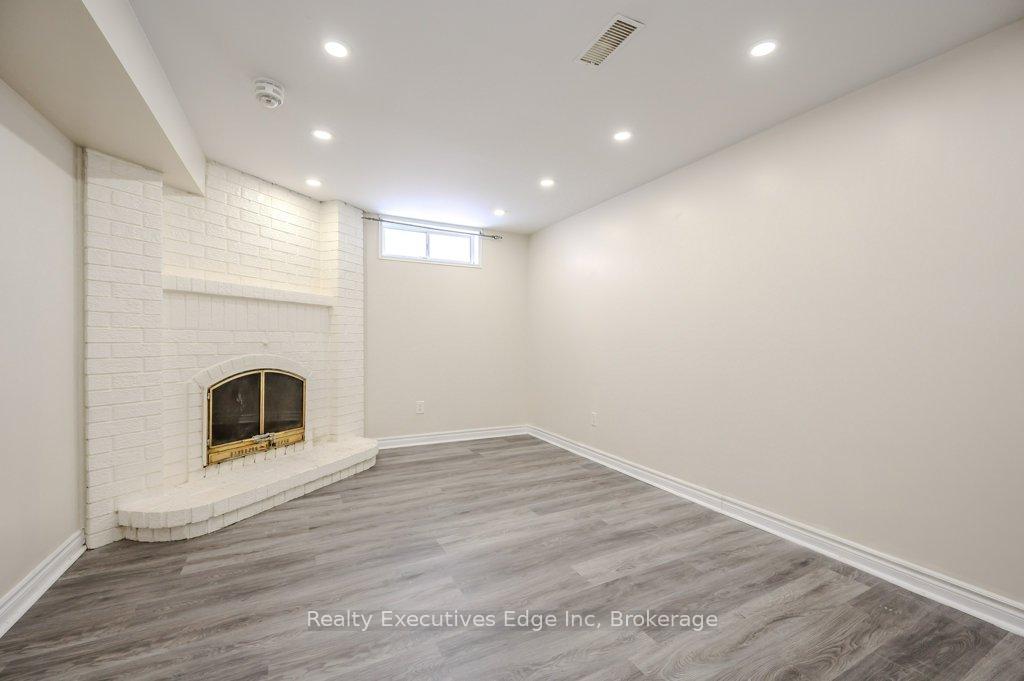 Photo 36 of 28 Summerhill Crescent, Kitchener — HOMEH