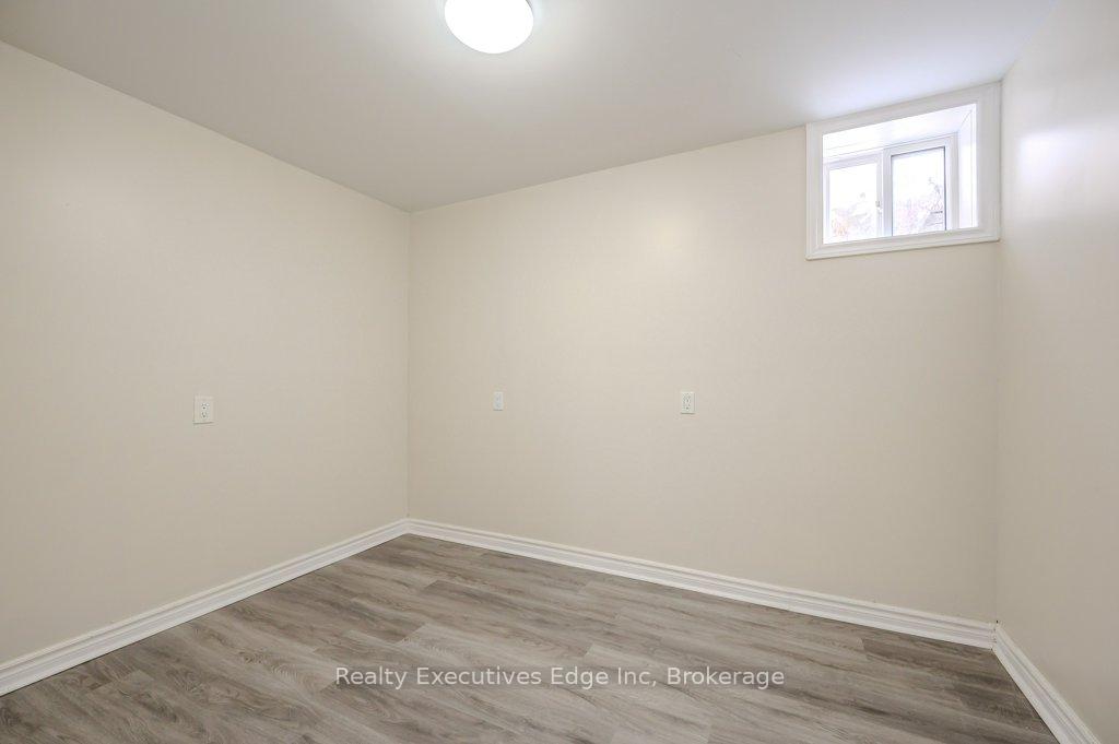 Photo 39 of 28 Summerhill Crescent, Kitchener — HOMEH