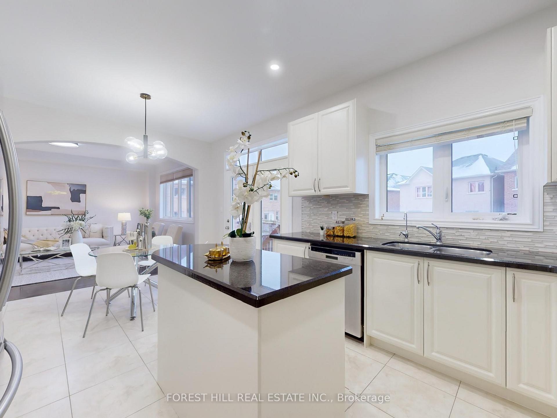 Photo 8 of 5 Beebe Crescent, Markham, Wismer — HOMEH