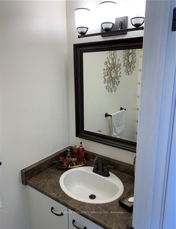 Photo 2 of 702 Stone Church Road E, Hamilton, Eleanor — HOMEH