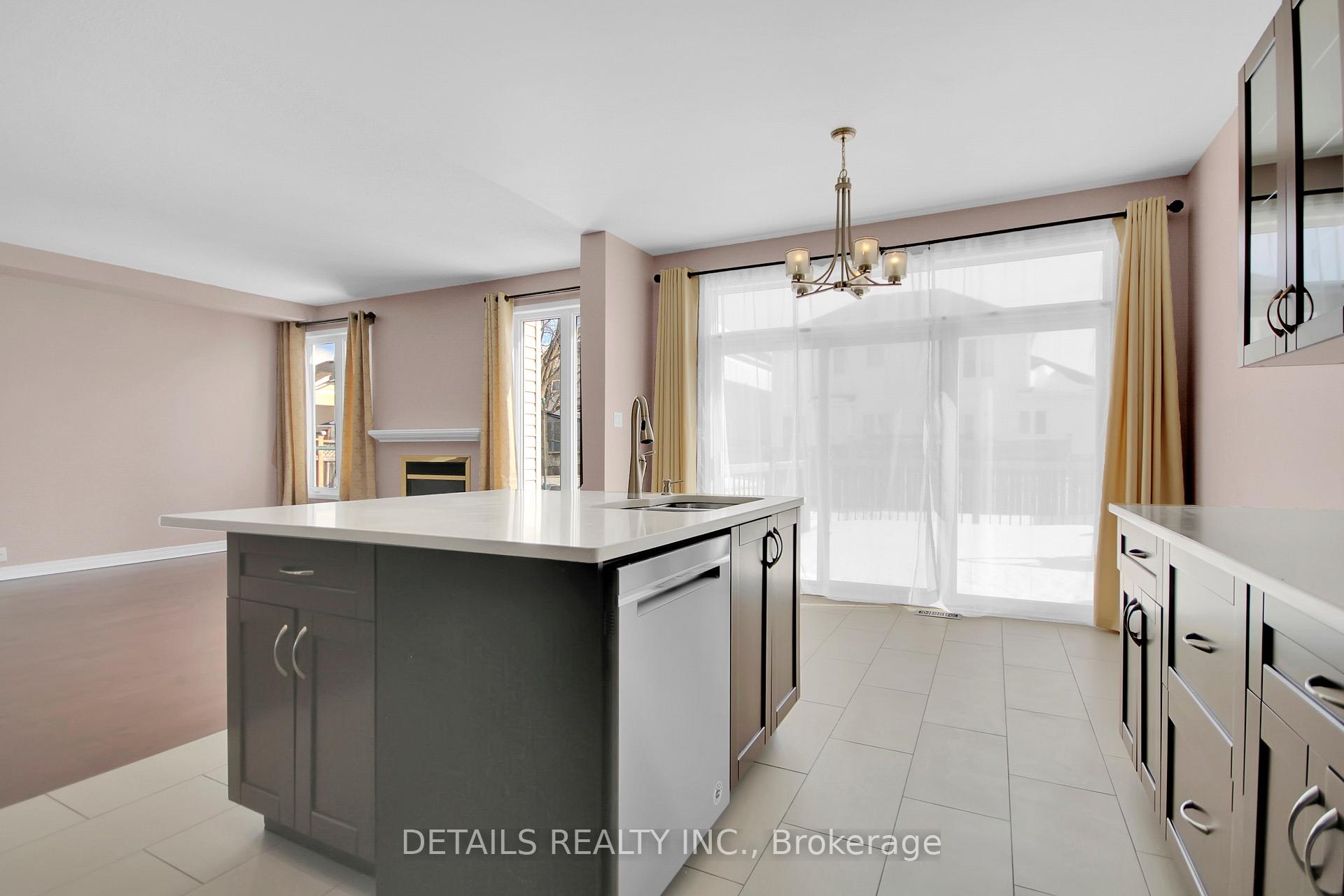 Photo 9 of 114 Muskego Crescent, Ottawa, Kanata - Morgan's Grant/South March — HOMEH