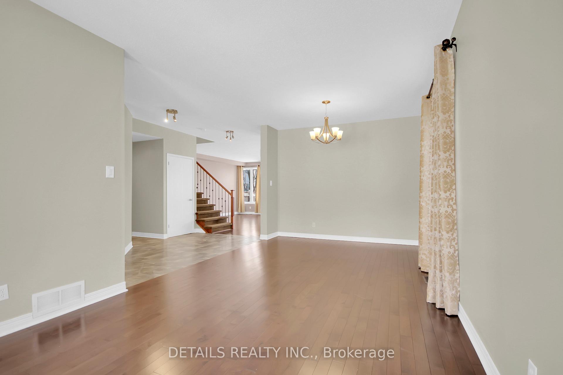 Photo 14 of 114 Muskego Crescent, Ottawa, Kanata - Morgan's Grant/South March — HOMEH