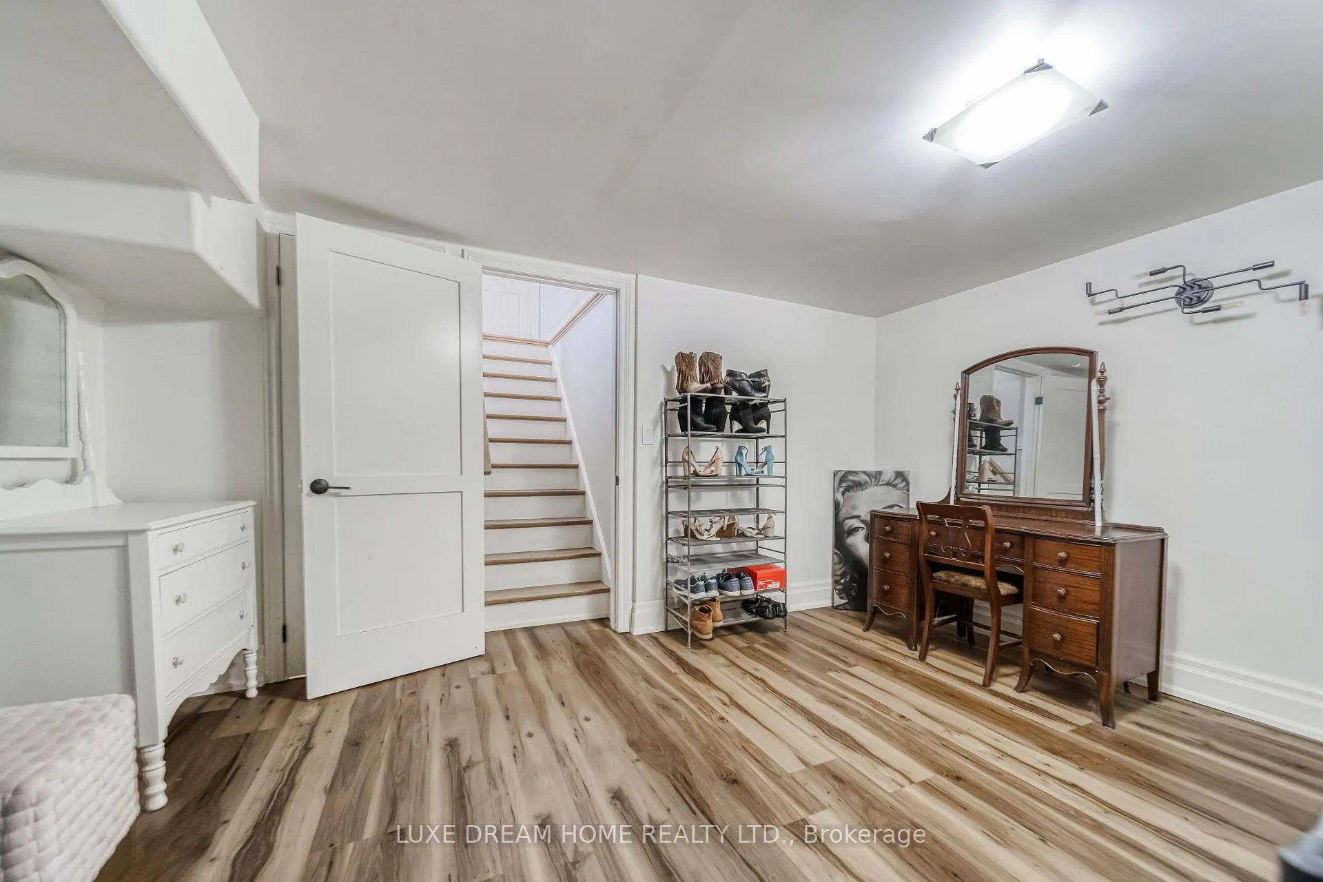 Photo 26 of 7038 Guelph Line, Milton, Rural Milton West — HOMEH