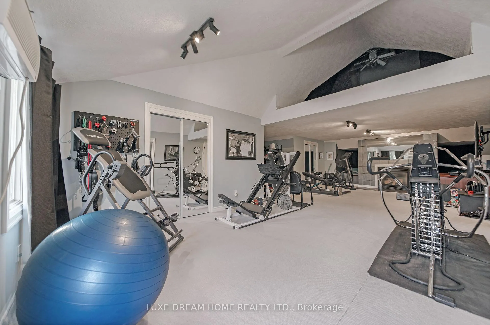Photo 38 of 7038 Guelph Line, Milton, Rural Milton West — HOMEH