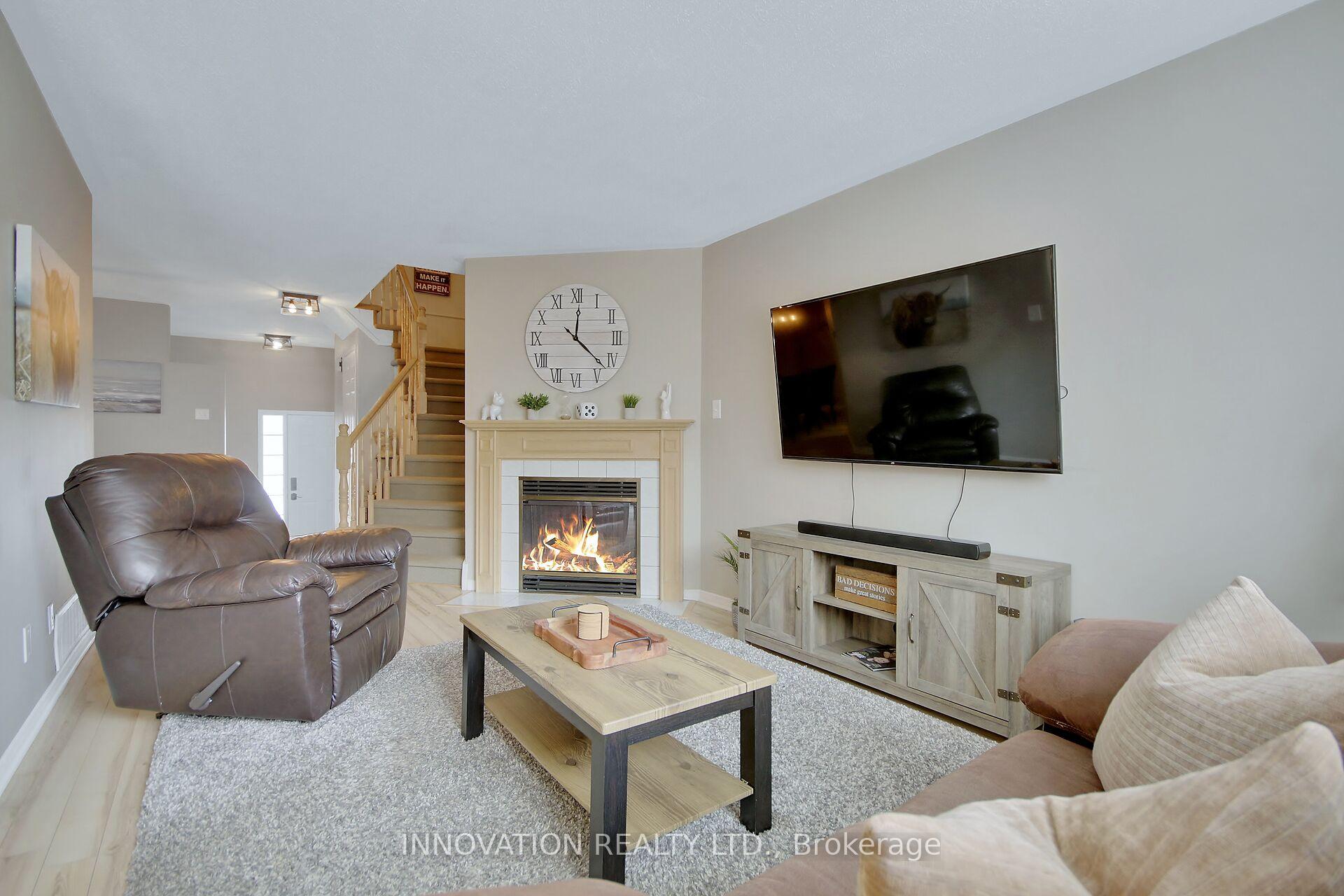 Photo 5 of 37 Aird Place, Ottawa, Kanata - Katimavik — HOMEH